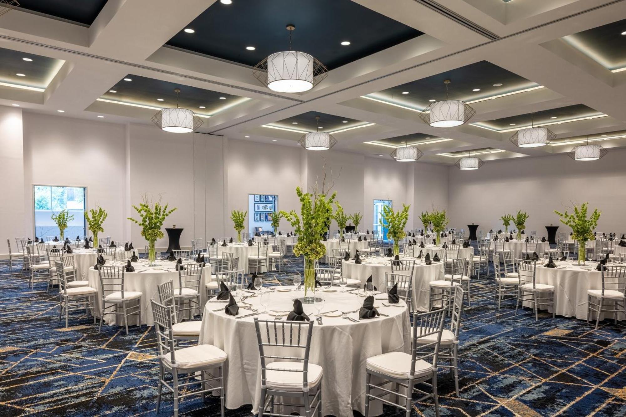 Crowne Plaza Atlanta Ne - Norcross Hotel Екстериор снимка